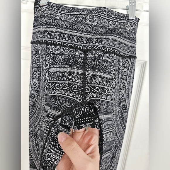 Lululemon Wunder Under Hi-Rise Tight Nulux 28" Entwined Ice Grey Black Size 4 - Picture 4 of 5